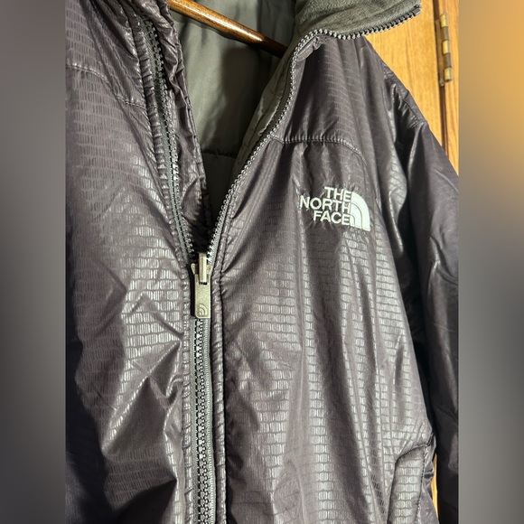 The North Face Nylon Puffer Coat - Picture 8 of 12